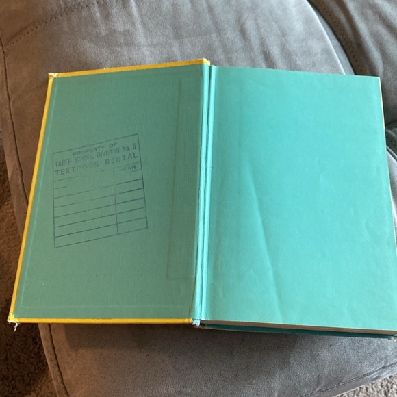 On We Go, Thomas Nelson and Sons Book - Picture 4 of 8